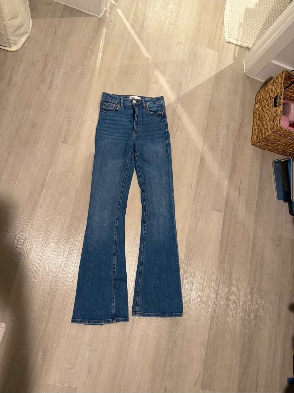 Women’s High-Rise Flare Jeans — Dark Blue Zara